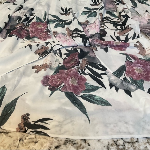 CITY CHIC TRENDY TWIST BLOUSE SIZE L/20 - Picture 4 of 4